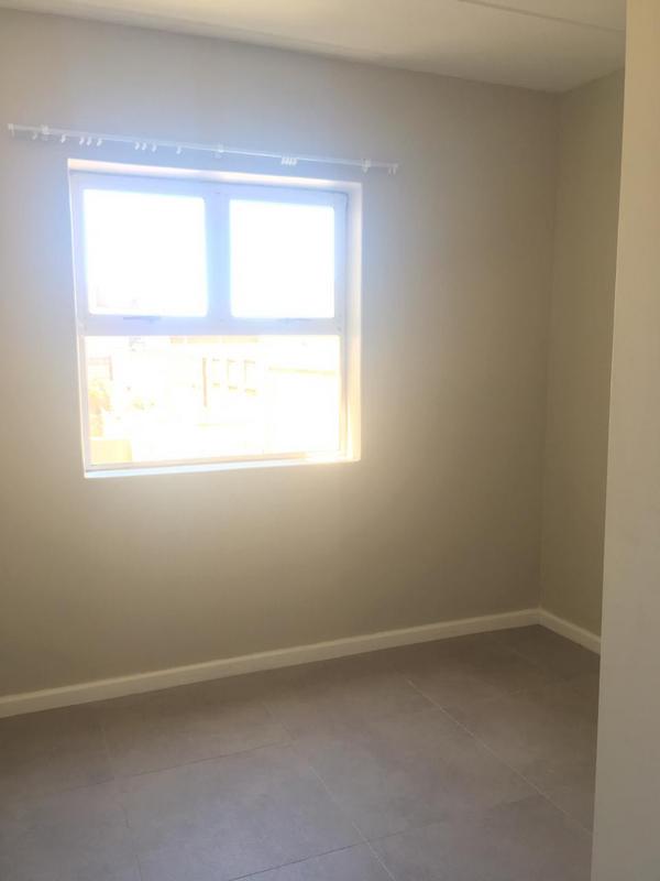 To Let 2 Bedroom Property for Rent in Goodwood Central Western Cape